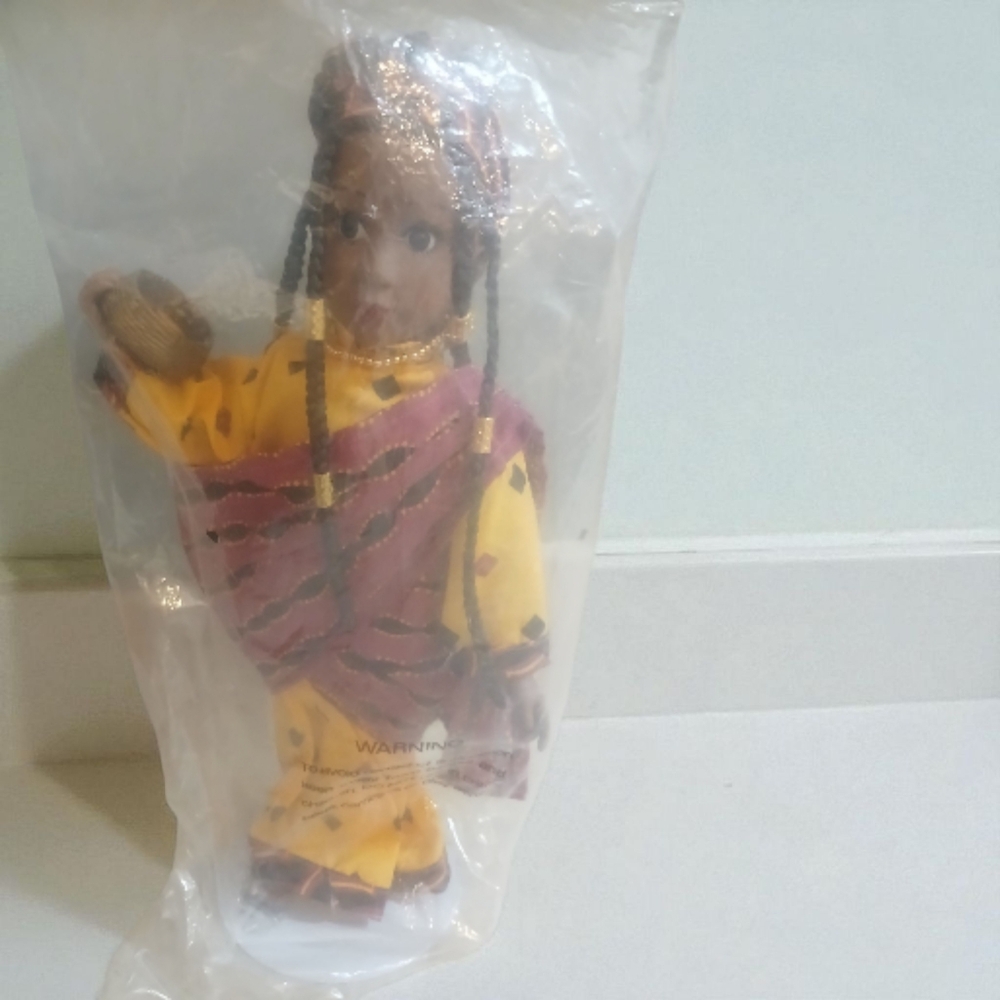 VNTG African American Princess Doll From Avon's Black Heritage Collection 14"